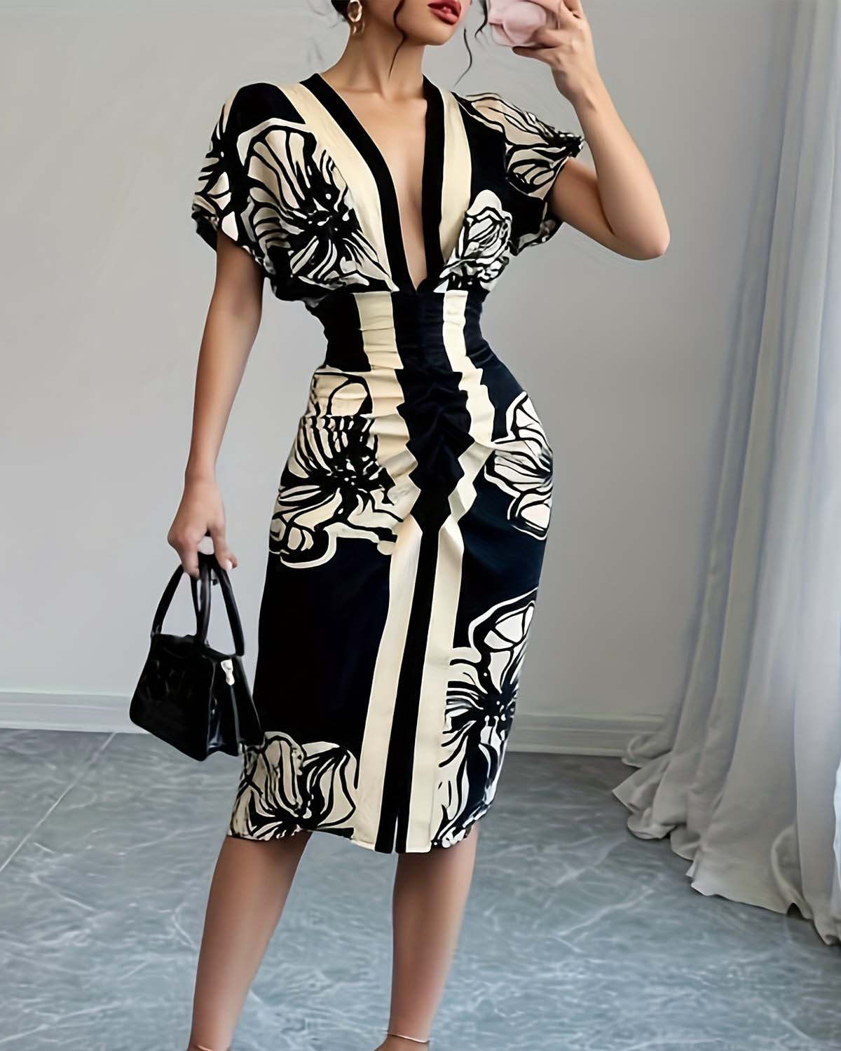 Claires | Chic Pleated Dress